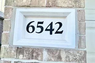 6542 Castle Loch Ct, Houston, TX 77048 - Photo 2
