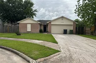 1154 W Brompton Dr, Pearland, TX 77584 - Photo 1