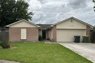 1154 W Brompton Dr, Pearland, TX 77584 - Photo 2