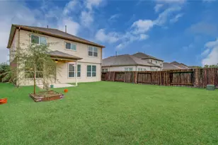 12327 King henry dr, Houston, TX 77044 - Photo 40