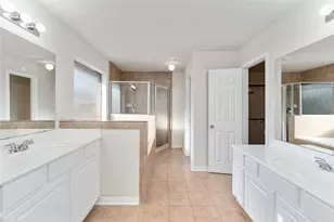 4700 Lake Line Ct, Alvin, TX 77511 - Photo 4