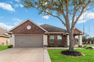 4700 Lake Line Ct, Alvin, TX 77511 - Photo 2
