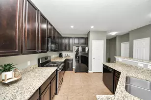 1601 Bel Riposo Ln, League City, TX 77573 - Photo 12