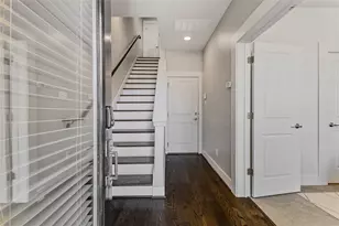 2114 Sabine St, Houston, TX 77007 - Photo 2