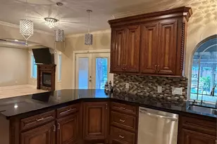 1710 Castlerock Dr, Houston, TX 77090 - Photo 6