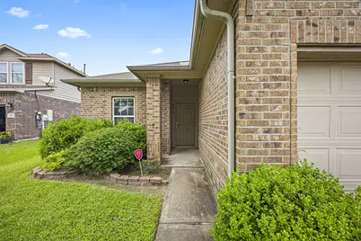 2218 Moonstone Court, Texas City, TX 77591 - Photo 2