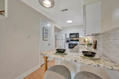 1907 Glencove Drive, Seabrook, TX 77586 - Photo 10