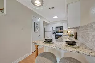 1907 Glencove Dr, Seabrook, TX 77586 - Photo 10