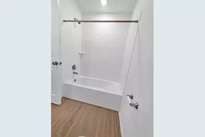 9518 Brookside Point Drive, Baytown, TX 77521 - Photo 8