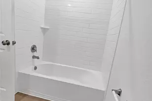 9518 Brookside Point Dr, Baytown, TX 77521 - Photo 8