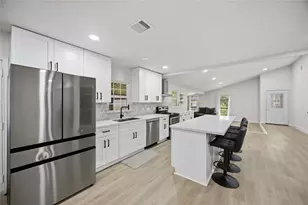 15807 Danford Dr, Houston, TX 77053 - Photo 4
