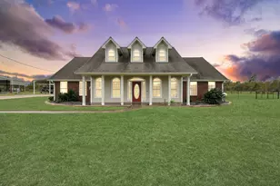 8114 Beach Haven Dr, Baytown, TX 77523 - Photo 1