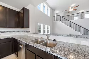 10402 Matterhorn Dr, Rosharon, TX 77583 - Photo 14
