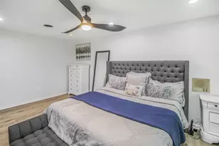 536 Oak Dr, Lake Jackson, TX 77566 - Photo 18