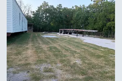 2709 East Fwy, Baytown, TX 77521 - Photo 2