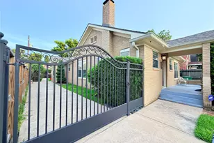 8234 Bonner Dr, Houston, TX 77017 - Photo 4