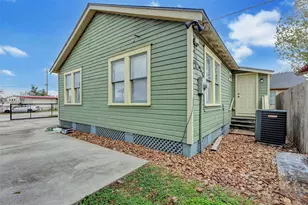 404 E 29th St, Houston, TX 77008 - Photo 12