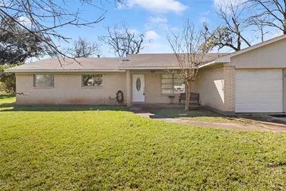 238 Sleepy Hollow Drive, Lake Jackson, TX 77566 - Photo 2