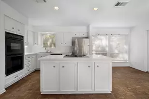 11306 Ella Lee Ln, Houston, TX 77077 - Photo 16