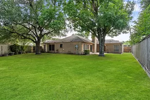 11306 Ella Lee Ln, Houston, TX 77077 - Photo 4