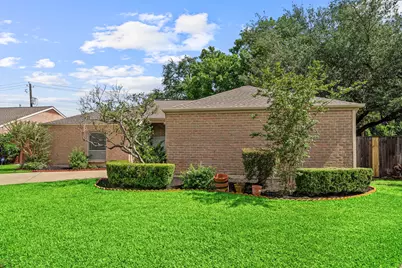 11306 Ella Lee Lane, Houston, TX 77077 - Photo 2
