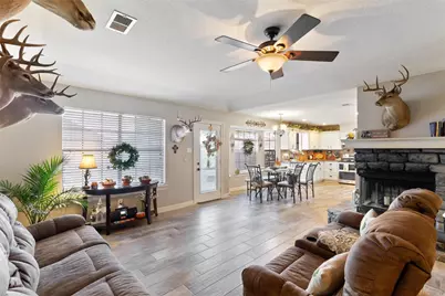 219 Red Oak Circle, Brazoria, TX 77422 - Photo 4