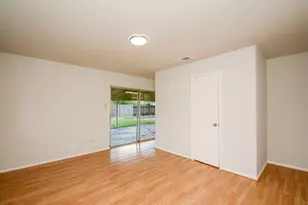 7222 Pella Dr, Houston, TX 77036 - Photo 10