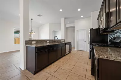 16627 Lake Aquilla Lane, Houston, TX 77044 - Photo 12