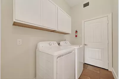 2211 Silverbonnet Street, Houston, TX 77055 - Photo 18