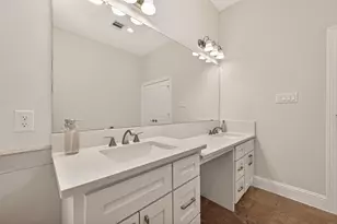 2211 Silverbonnet St, Houston, TX 77055 - Photo 34