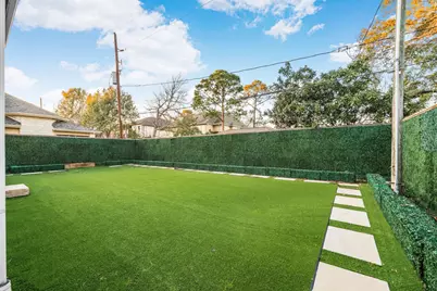 4704 Willow Street, Bellaire, TX 77401 - Photo 48