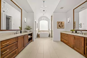 4704 Willow St, Bellaire, TX 77401 - Photo 32