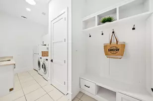 4704 Willow St, Bellaire, TX 77401 - Photo 42