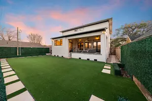 4704 Willow St, Bellaire, TX 77401 - Photo 6