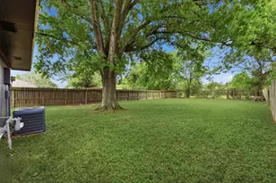 13747 Vickston Ln, Houston, TX 77014 - Photo 34