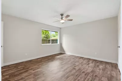 13747 Vickston Lane, Houston, TX 77014 - Photo 24