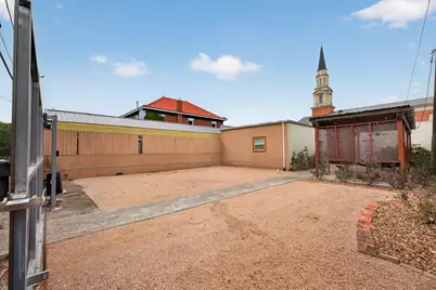 2219 Sealy Street, Galveston, TX 77550 - Photo 36