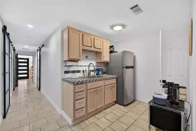 2219 Sealy Street, Galveston, TX 77550 - Photo 20