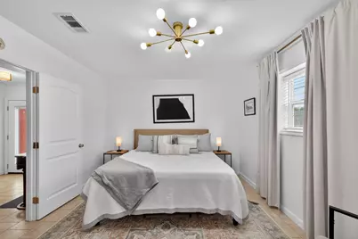 2219 Sealy Street, Galveston, TX 77550 - Photo 30