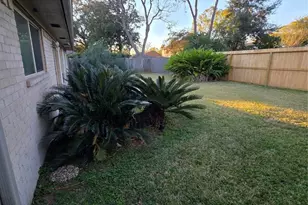 16019 Cavendish Dr, Houston, TX 77059 - Photo 6