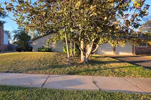 16019 Cavendish Dr, Houston, TX 77059 - Photo 4