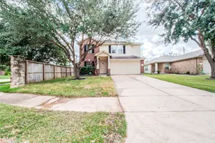 7831 Crescent Village Ln, Richmond, TX 77407 - Photo 2
