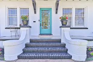 3519 Ave R 1/2, Galveston, TX 77550 - Photo 4