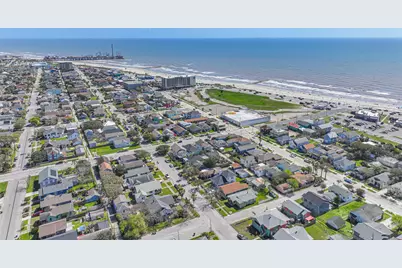 3519 Avenue R 1/2, Galveston, TX 77550 - Photo 42
