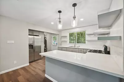 317 Redwood Street, Lake Jackson, TX 77566 - Photo 16