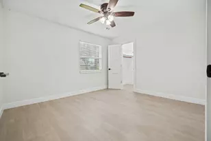 9323 Meadowbriar Ln, Houston, TX 77063 - Photo 18