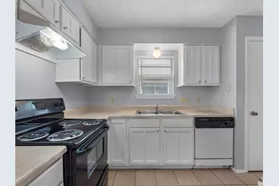 11942 Silver Island Circle, Houston, TX 77067 - Photo 4