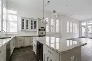 2613 Maxroy St, Houston, TX 77007 - Photo 8