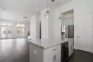 2613 Maxroy St, Houston, TX 77007 - Photo 10