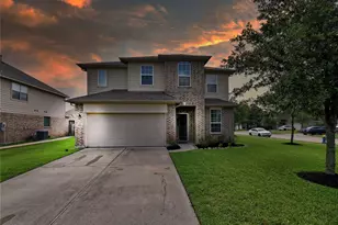 9919 Silver Terrace Dr, Rosharon, TX 77583 - Photo 2